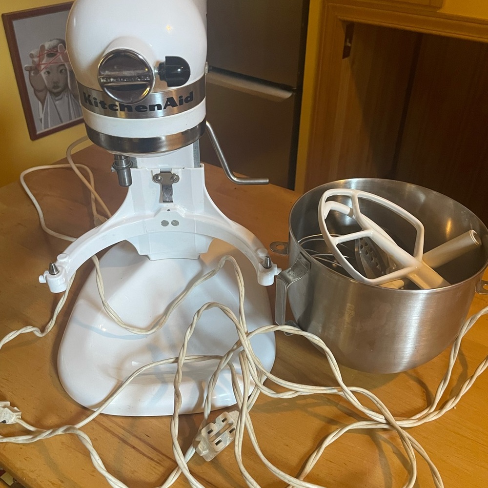 KitchenAid mixer - Picture 2 of 8
